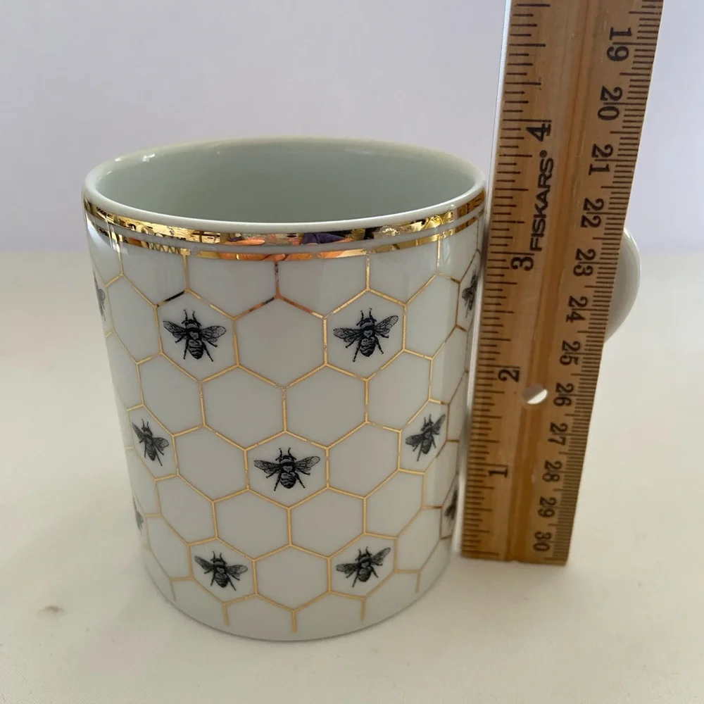 (1) Williams Sonoma mug
